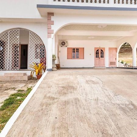 Shaw Park Gem Apt 12A Ocho Rios Bagian luar foto