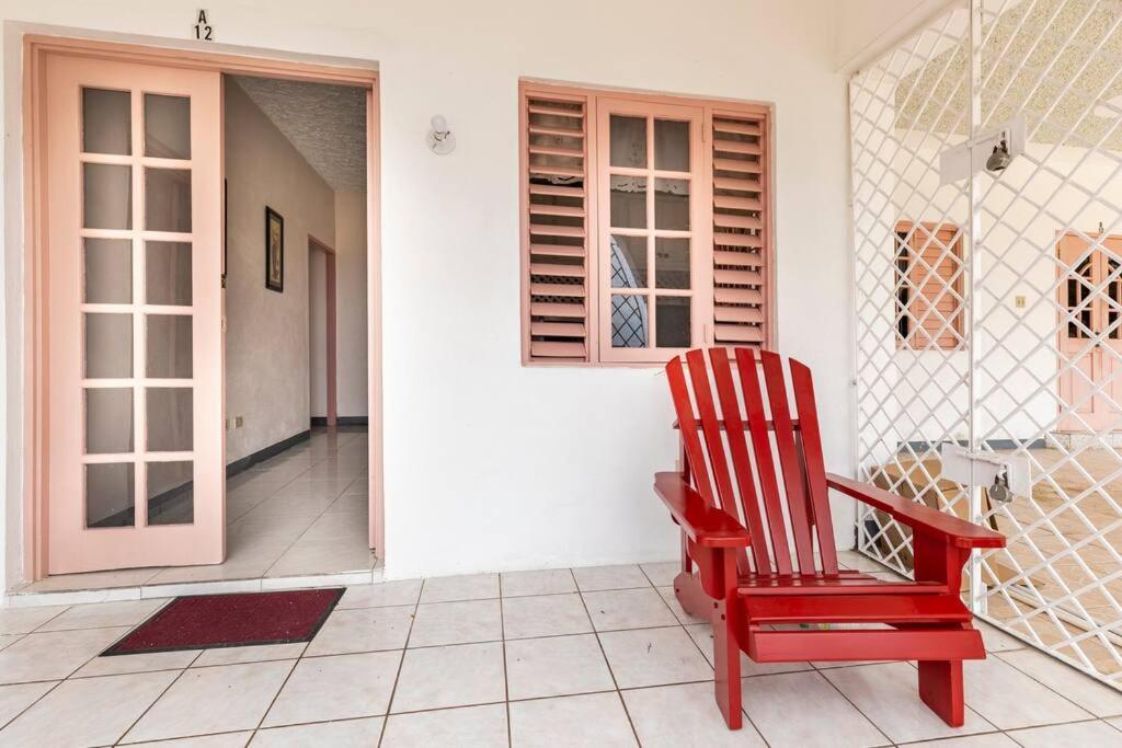 Shaw Park Gem Apt 12A Ocho Rios Bagian luar foto